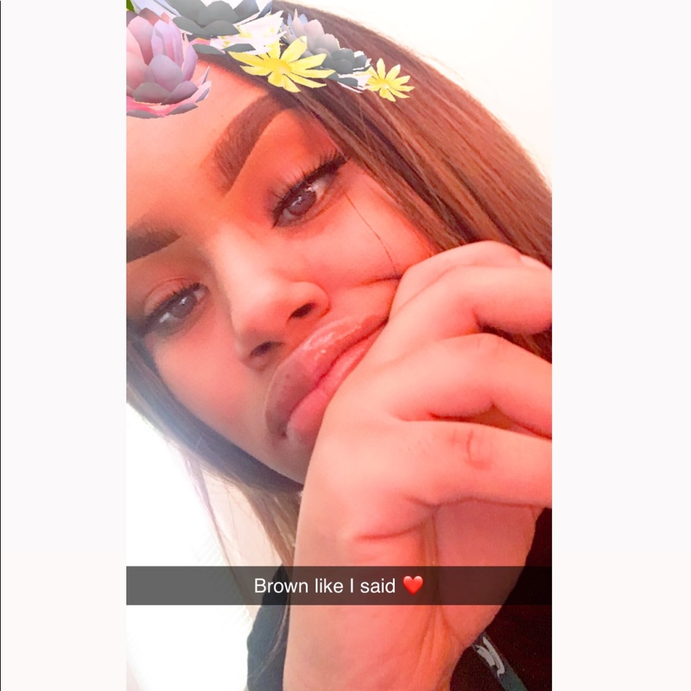 Meet your Posher, Tiara